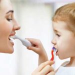 How-to-brush-toddlers-teeth